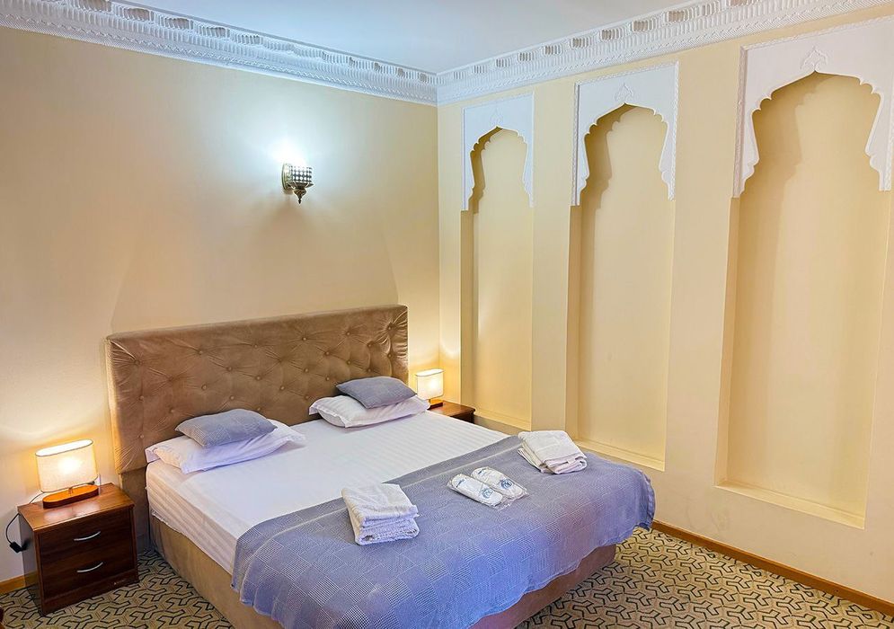 Гостиница Асл возле ляби хауза