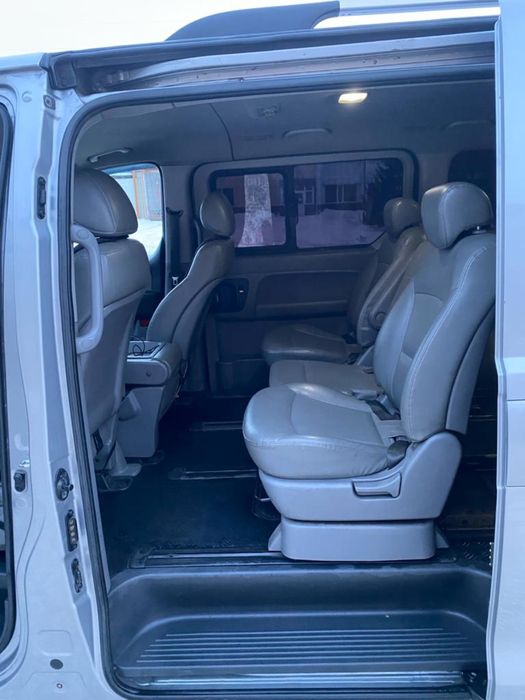 Hyundai Starex 2012 года