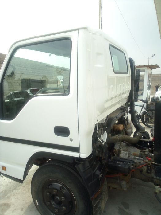 ISUZU Samasval 5 T