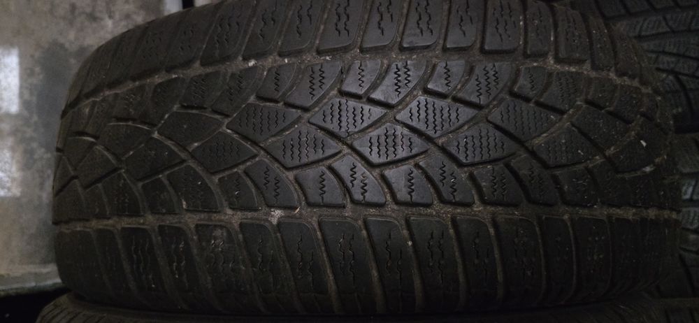 Гуми 4бр 205/50/17 - 1бр  - 59лв