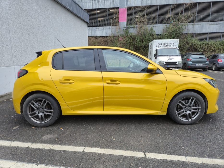 PEUGEOT 208 Allure din 2020