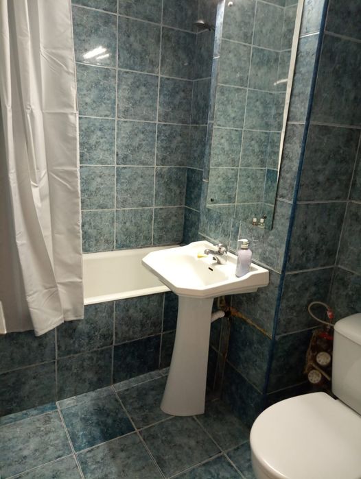 Închiriez  Garsoniera