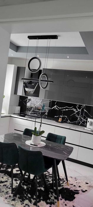 Vând duplex ultrafinisat