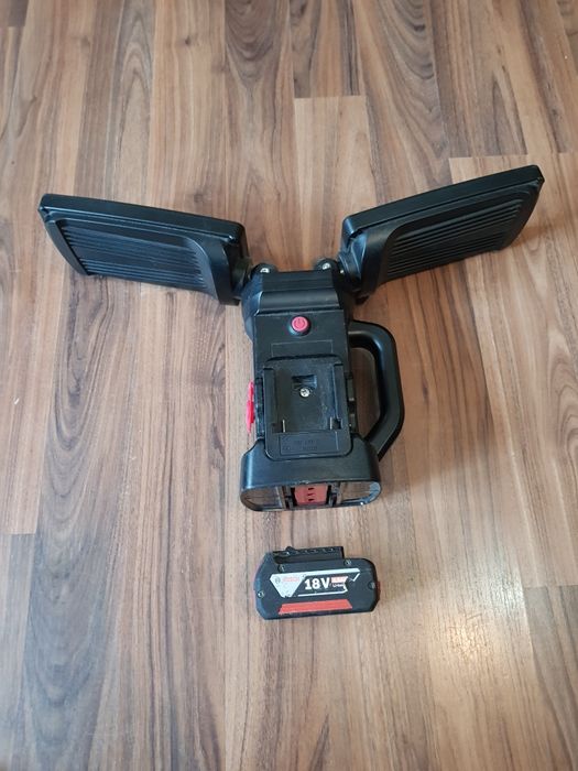 Lampă de lucru Stroxx cu acumulator bosch