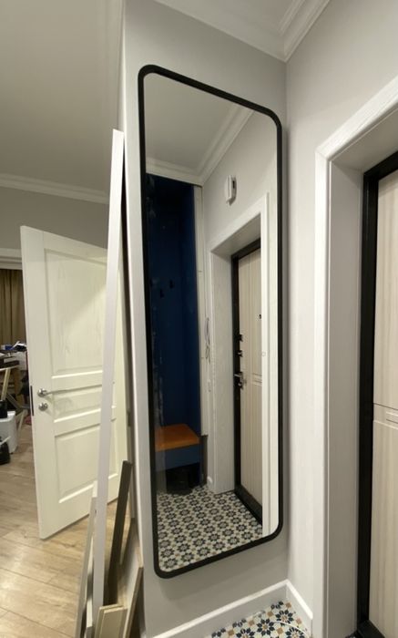 Зеркало с округлением в черной рамке из мдф 60*200 см