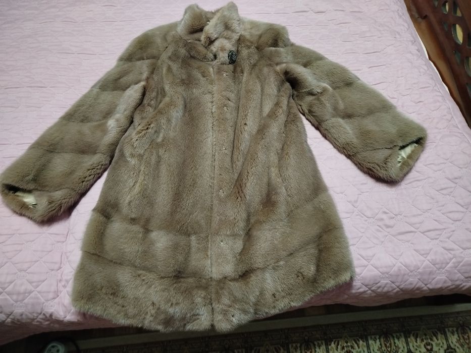 Продам норковую шубу