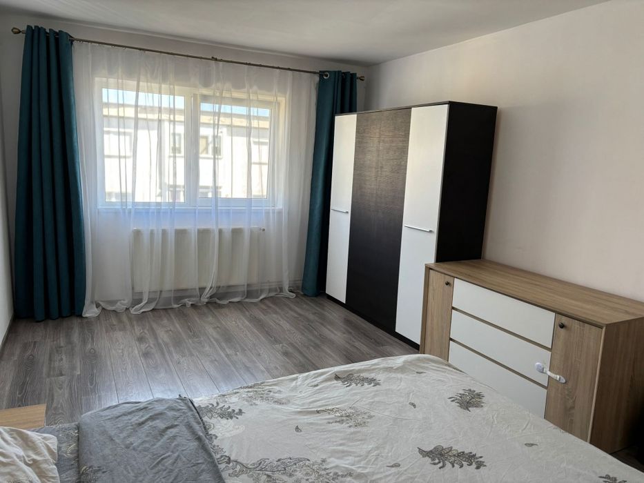 Apartament de închiriat