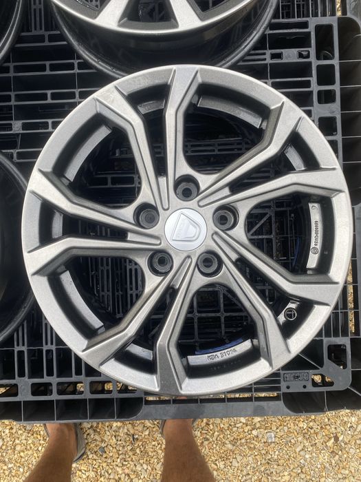 16 цола 5 х 114.3 мм Рено , Renault , Дачия Нисан , Dacia Duster