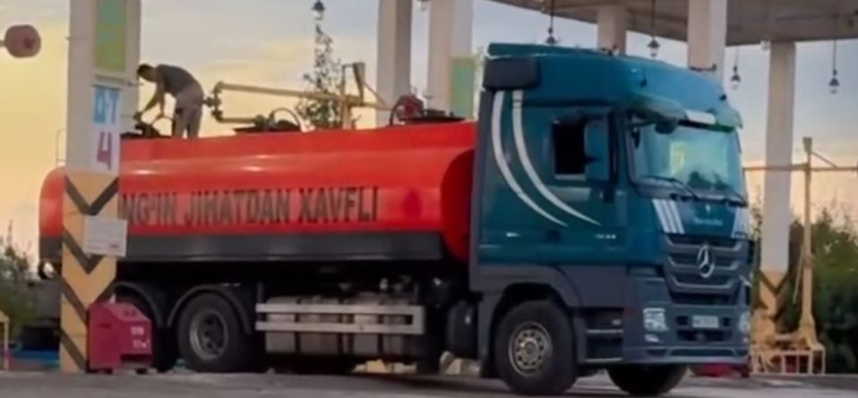 БЕНЗАВОЗ МЕРСЕДЕС БЕНС АКТРОС сотилади 2009 йил ишлаб чикарилган