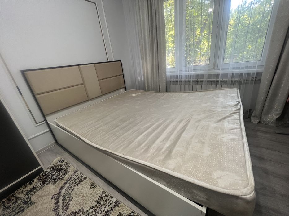 Продается матрас 200/160