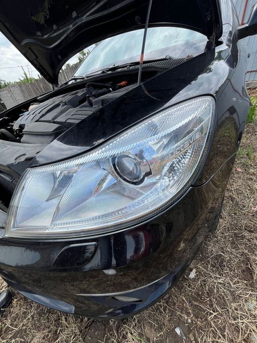 Far stanga Skoda octavia 2 fl,xenon adaptiv