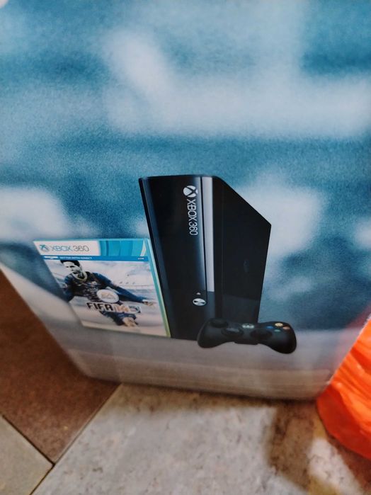 XBOX 360,250gb/60