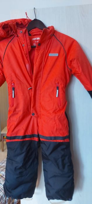 Продам Зимний комбезоны