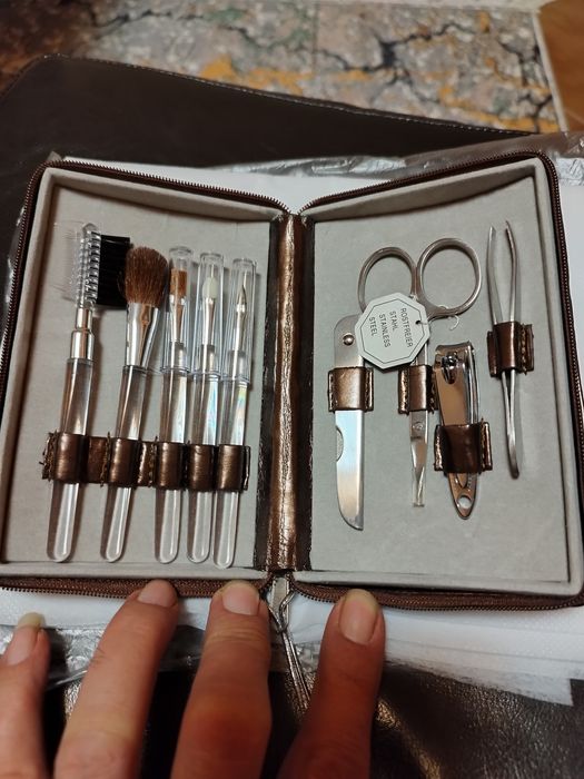 Дамско несесерче