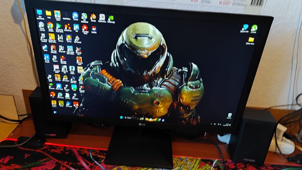 Продам монитор lg