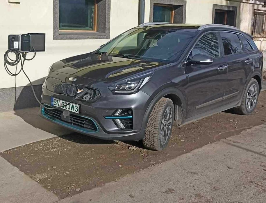 KIA NIRO ELECTRIC baterie 100%, carte service, piele