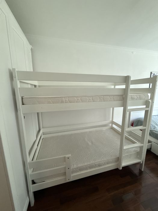 Двухярусная кровать