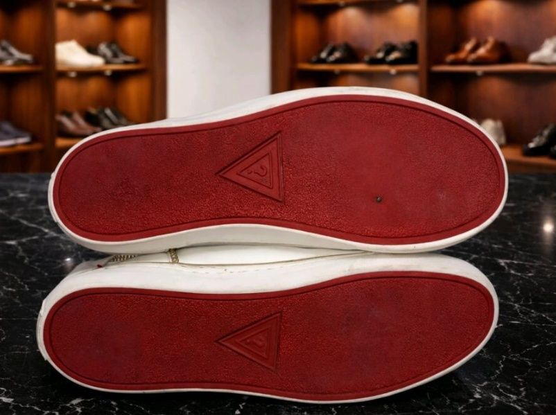 Guess кожени сникърси N 44