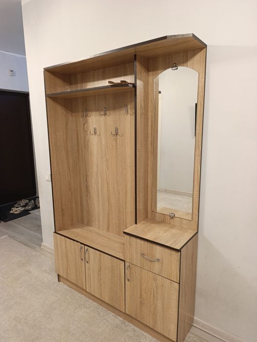 Продам прихожую шкаф