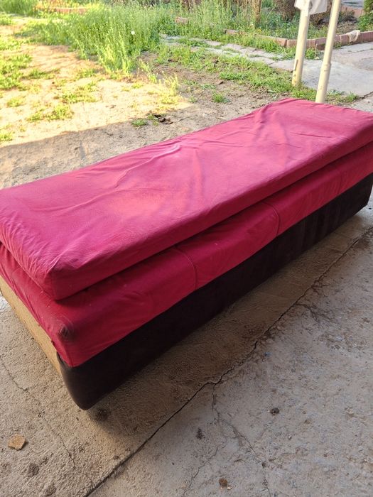 Отдам даром диван