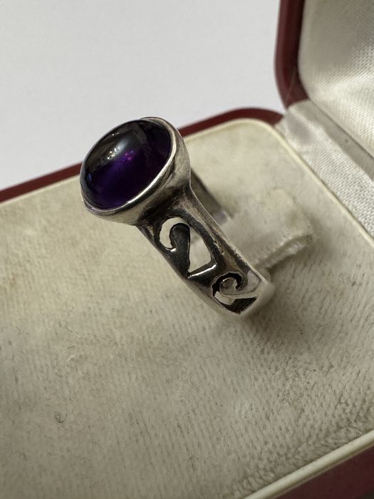 Inel argint 925, cu ametist cabochon. Vintage.