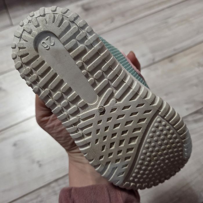 Лот детски пантофи