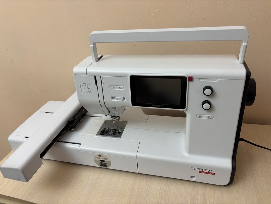Bernette B70deco швейные машина