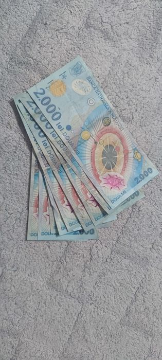 Bancnote de 2000 lei cu eclipsă