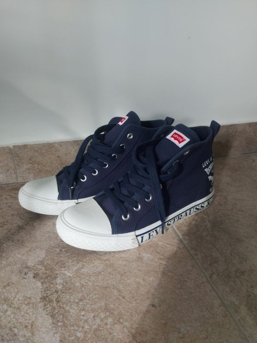 Tenisi Levi's Strauss marimea 38