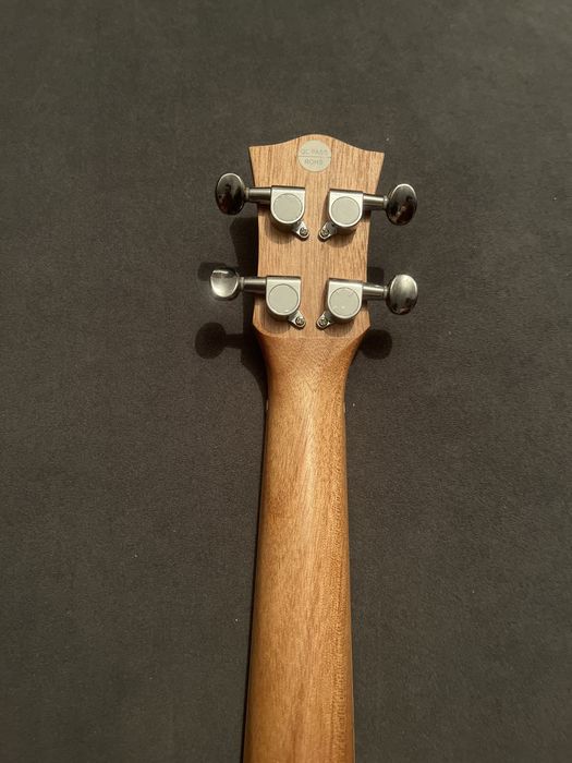 Укулеле продам