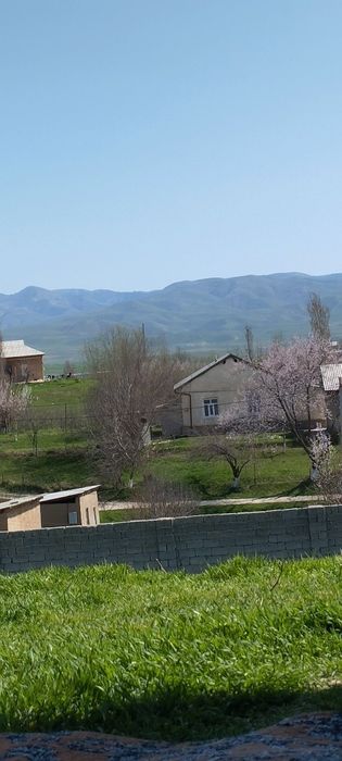 Ховли   сотилади