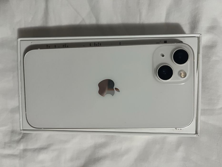 Vand iphone 13 alb