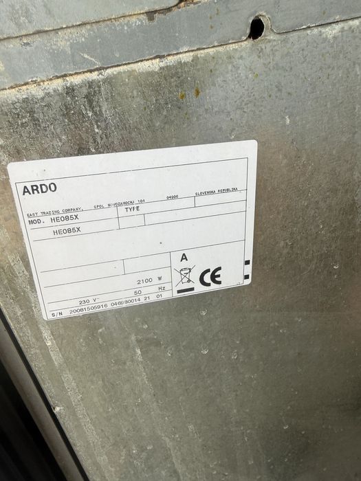 Продаю духовой шкаф «Ардо»