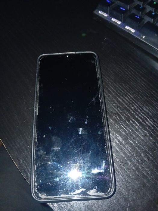 TCL 405 смартфон