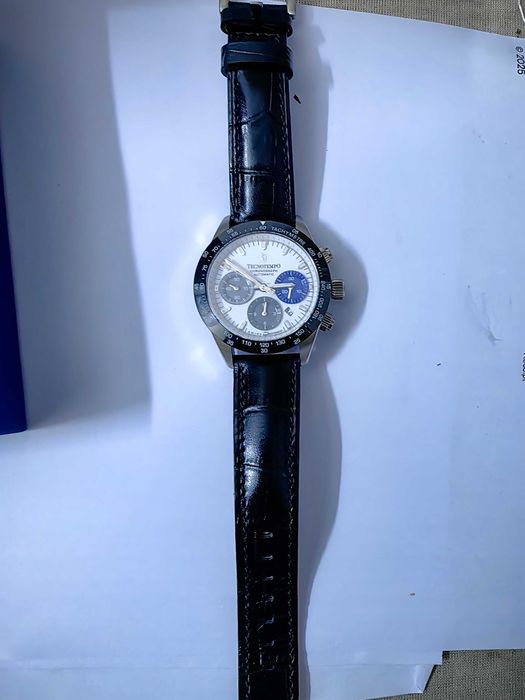 ceas automatic,barbatesc,mecanism elvetian,cu cronometru