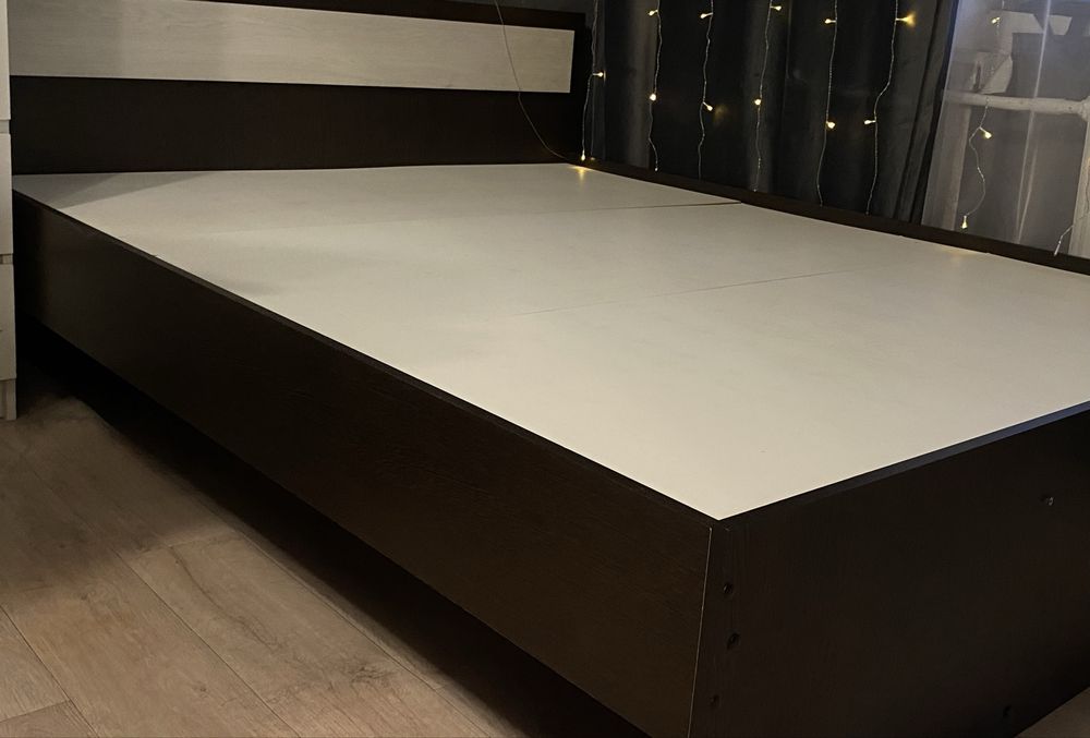 кровать двухспальная