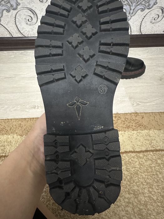 Продам осенние сапожки