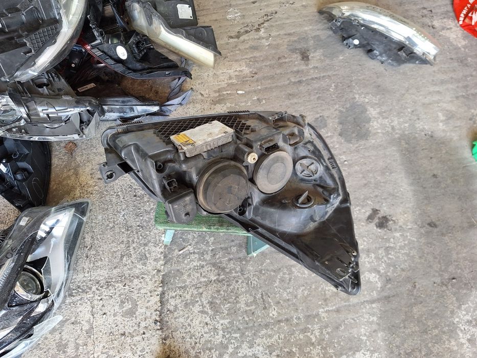 Ляв фар за Renault laguna 2007г.