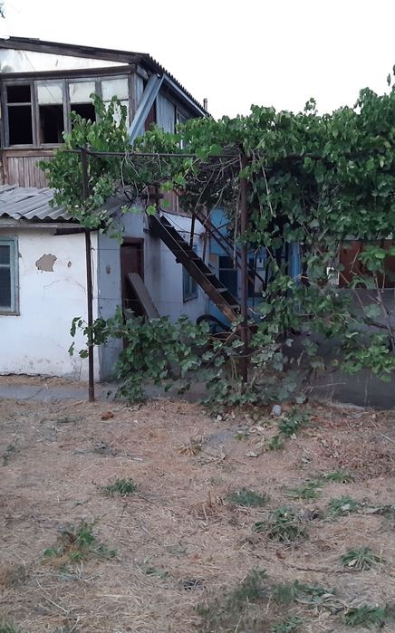 Узбекистон боги атрофидан 4.5 соток ховли ер хисобида сотувда