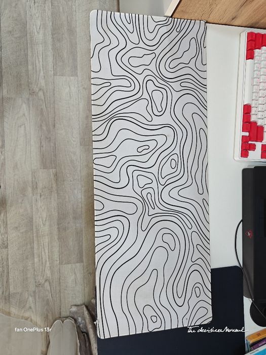 коврик для мыши черный и белый