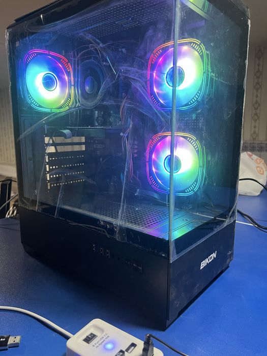 Офисный мощный компютер, в подарок игровая без проводная клавиатура и