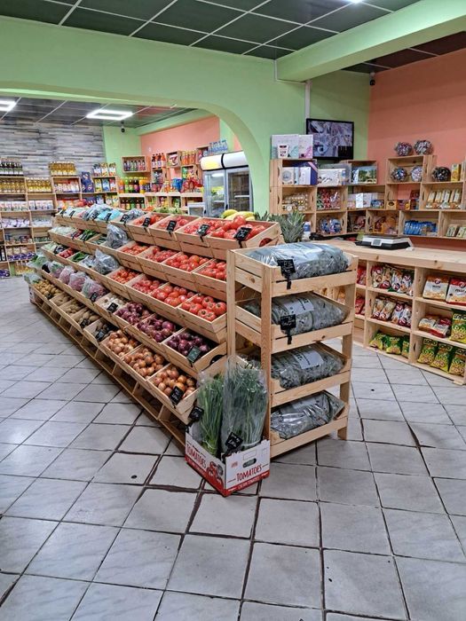 Стелаж от дърво за плод и зеленчук