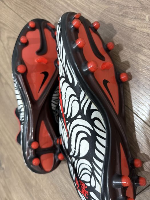 Nike hypervenom 2 neymar