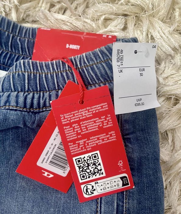 Panatloni Bermude Diesel produs Original Nou la pret Redus