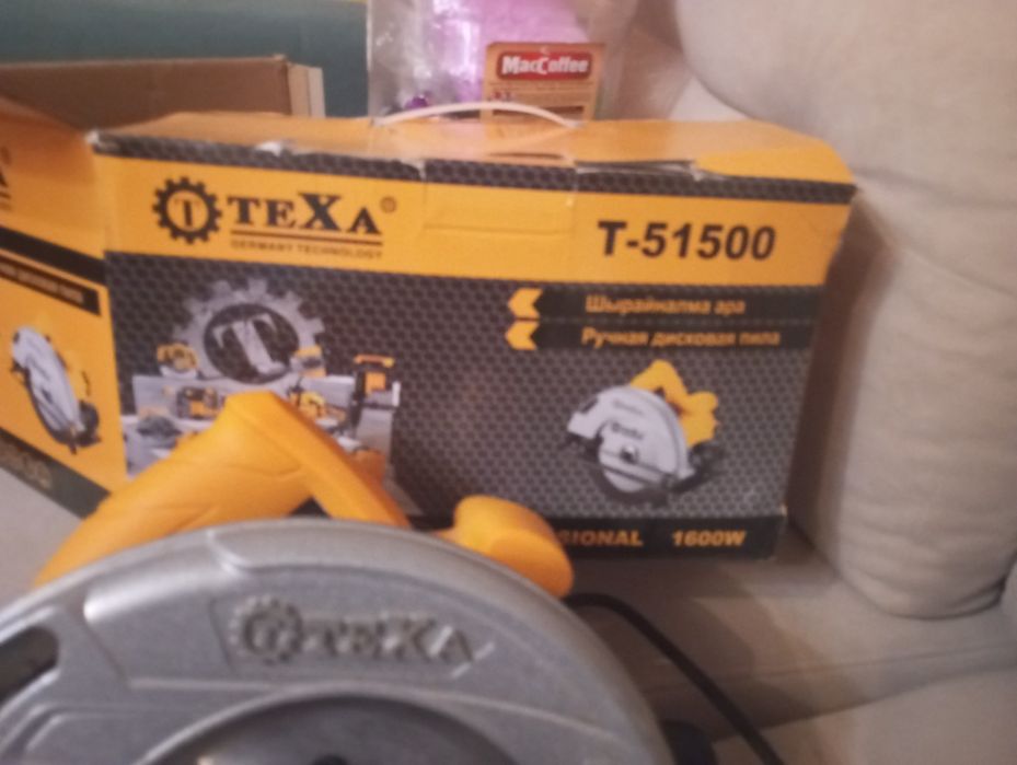 Продам дисковую пилу 18000