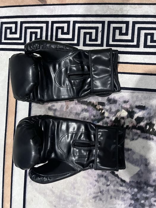 продается отличные перчатки