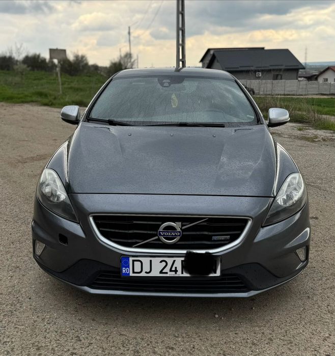 VOLVO V40