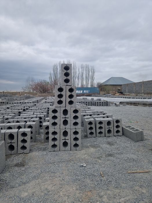 Стройтельный шлакоблок