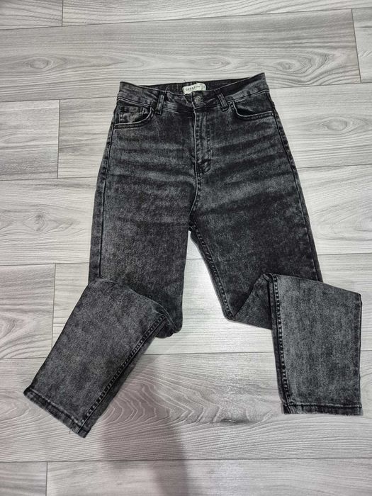 Blugi Trendyol negri