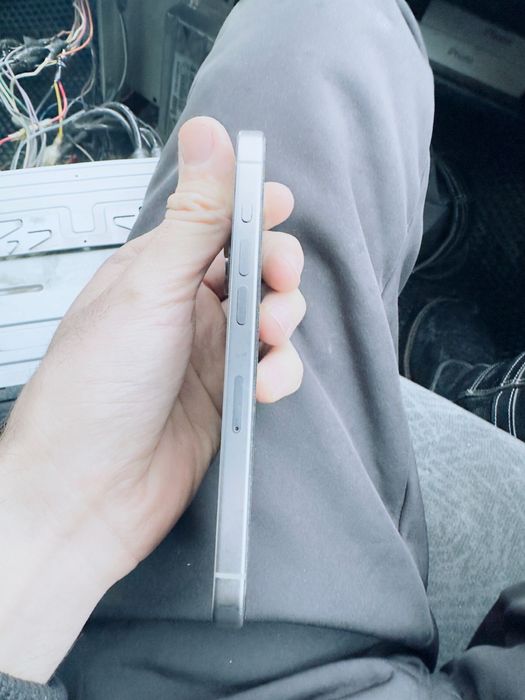 продам Айфон 15 про